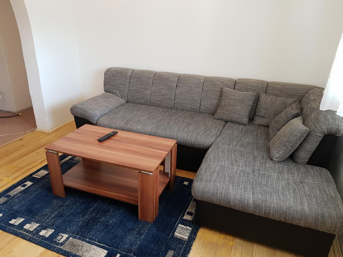 Apartment And Room Panorama Мостар Екстериор снимка